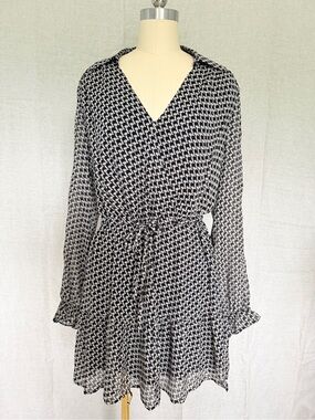 PAIGE Black & White Houndstooth Long-Sleeve Tie-Waist Dress